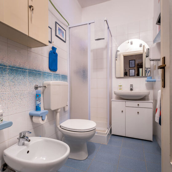 lameira-camera-petite-maison-bagno